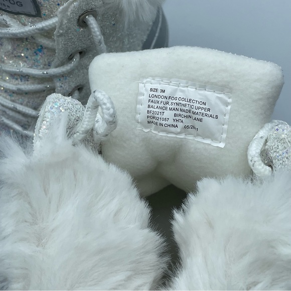 London Fog Glittery Snow Boots - Picture 6 of 8